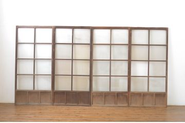 アンティーク建具　シンプルなデザインでお部屋に取り入れやすいガラス戸4枚セット(引き戸)(R-064303)