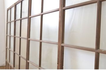 アンティーク建具　シンプルなデザインでお部屋に取り入れやすいガラス戸4枚セット(引き戸)(R-064303)