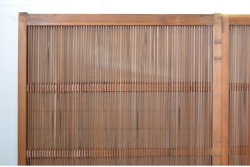 アンティーク建具　高級品　上質な和の空間づくりにおすすめの裏障子付き万本格子戸4枚セット(ガラス帯戸、引き戸)(R-064307)