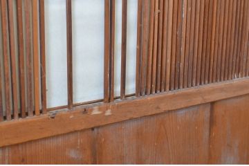 アンティーク建具　高級品　上質な和の空間づくりにおすすめの裏障子付き万本格子戸4枚セット(ガラス帯戸、引き戸)(R-064307)