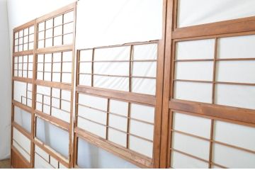 アンティーク建具　高級品　上質な和の空間づくりにおすすめの裏障子付き万本格子戸4枚セット(ガラス帯戸、引き戸)(R-064307)