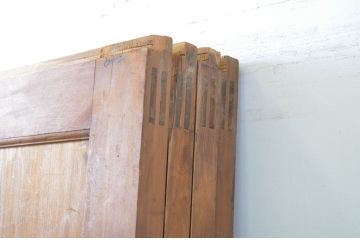 アンティーク建具　上手物!!　美しい杢目が目を惹く高級帯戸4枚セット(板戸、引き戸)(R-064310)
