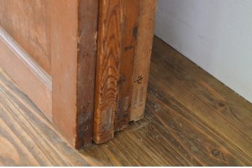 アンティーク建具　上手物!!　美しい杢目が目を惹く高級帯戸4枚セット(板戸、引き戸)(R-064310)