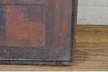 アンティーク建具　激レア　希少!　銅板張りの打ち出し細工が懐かしい雰囲気を醸し出す冷蔵庫の扉1枚(ドア)(R-064311)