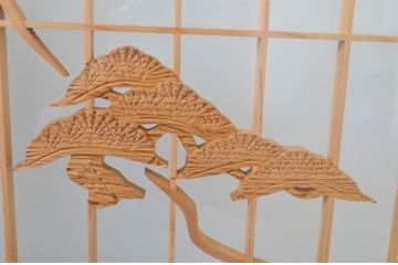 アンティーク建具　両面ガラス　松竹梅・鶴亀の彫刻入りで落ち着いた和の雰囲気を演出するガラス書院戸2枚セット(ガラス窓、引き戸)(R-064328)