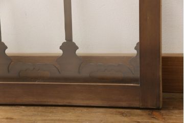 アンティーク建具　ガラス入り　透かし彫りの個性的なデザインが魅力の欄間2枚セット(明かり取り、明り取り)(R-064332)