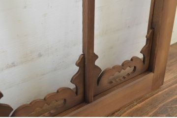 アンティーク建具　ガラス入り　透かし彫りの個性的なデザインが魅力の欄間2枚セット(明かり取り、明り取り)(R-064332)
