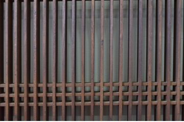 アンティーク建具　整然と並んだ格子が美しい大振りな筬欄間2枚セット(明かり取り、明り取り、オサランマ、おさらんま)(R-064336)