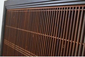 アンティーク建具　整然と並んだ格子が美しい大振りな筬欄間2枚セット(明かり取り、明り取り、オサランマ、おさらんま)(R-064336)