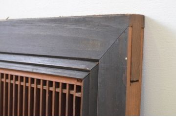 アンティーク建具　整然と並んだ格子が美しい大振りな筬欄間2枚セット(明かり取り、明り取り、オサランマ、おさらんま)(R-064336)