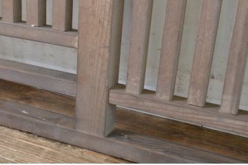 アンティーク建具　経年によって増した味わいが魅力!古いお屋敷の手すり(手摺り、フェンス、柵)(R-064337)