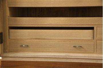 中古　国産　職人手造り　桑材装飾　たっぷりの衣装盆で収納力ばっちりの総桐箪笥(並厚、四方丸、桐たんす、着物箪笥、収納箪笥、和タンス、衣装盆)(定価推定70万円)(R-064351)