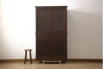 中古　美品　上質な和の空間を演出する二段重ね水屋箪笥(食器棚、茶タンス、キャビネット、収納棚、戸棚)(R-064353)