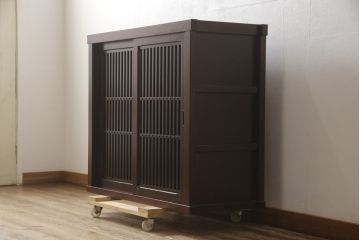 中古　美品　上質な和の空間を演出する水屋箪笥サイドボード(サイドキャビネット、収納棚、戸棚、下駄箱)(R-064354)