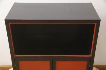 中古　美品　希少　通商産業大臣指定伝統的工芸品　松本民芸家具　和モダンな空間を演出する一閑張りの飾り棚(茶棚、茶箪笥、違い棚、収納棚、戸棚、サイドキャビネット)(R-064357)