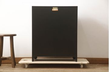 中古　美品　希少　通商産業大臣指定伝統的工芸品　松本民芸家具　和モダンな空間を演出する一閑張りの飾り棚(茶棚、茶箪笥、違い棚、収納棚、戸棚、サイドキャビネット)(R-064357)