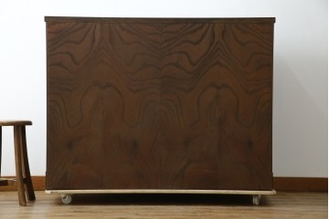 中古　美品　岩谷堂箪笥　力強い木目と重厚感ある金具が魅力の和箪笥　(R-064358)