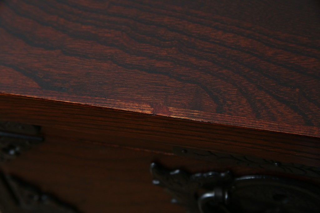 中古　美品　岩谷堂箪笥　力強い木目と重厚感ある金具が魅力の和箪笥　(R-064358)