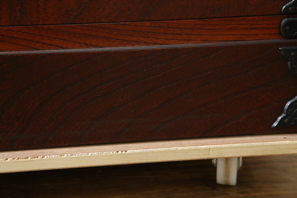 中古　美品　岩谷堂箪笥　力強い木目と重厚感ある金具が魅力の和箪笥　(R-064358)