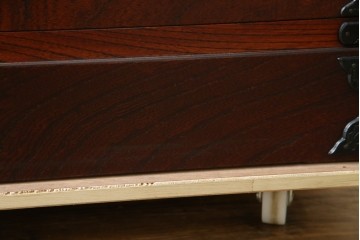 中古　美品　岩谷堂箪笥　力強い木目と重厚感ある金具が魅力の和箪笥　(R-064358)