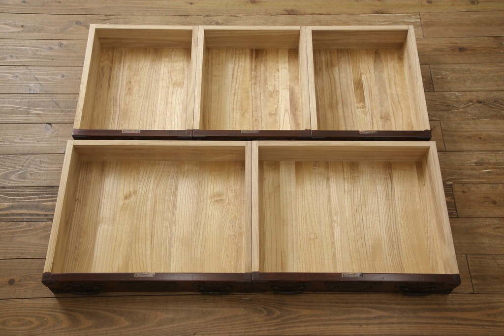 中古　美品　岩谷堂箪笥　力強い木目と重厚感ある金具が魅力の和箪笥　(R-064358)