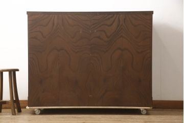 中古　美品　岩谷堂箪笥　力強い木目と重厚感ある金具が魅力の和箪笥(整理箪笥、衣装タンス、収納たんす、引き出し、サイドボード、サイドチェスト)(R-064358)