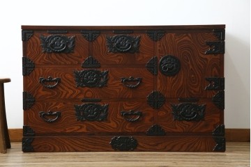 中古　美品　岩谷堂箪笥　力強い木目が美しい和箪笥　(R-064359)