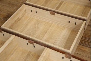 中古　美品　岩谷堂箪笥　力強い木目が美しい和箪笥　(R-064359)