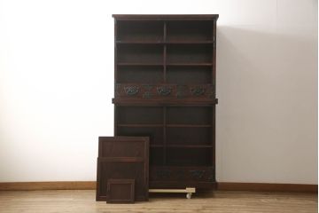 中古　岩谷堂箪笥　特注　重厚感ある金具が目を引く重ね水屋箪笥(キャビネット、食器棚、収納棚、重ね戸棚、茶箪笥、茶棚、上下バラ売り可能)(R-064361)