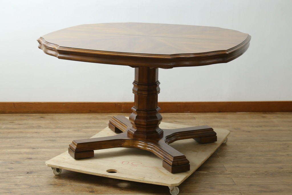 中古　美品　DREXEL HERITAGE(ドレクセルヘリテイジ)　Grand Villa(グランドヴィラ)　上品なデザインのダイニングテーブル　定価約60万円　(R-064375)