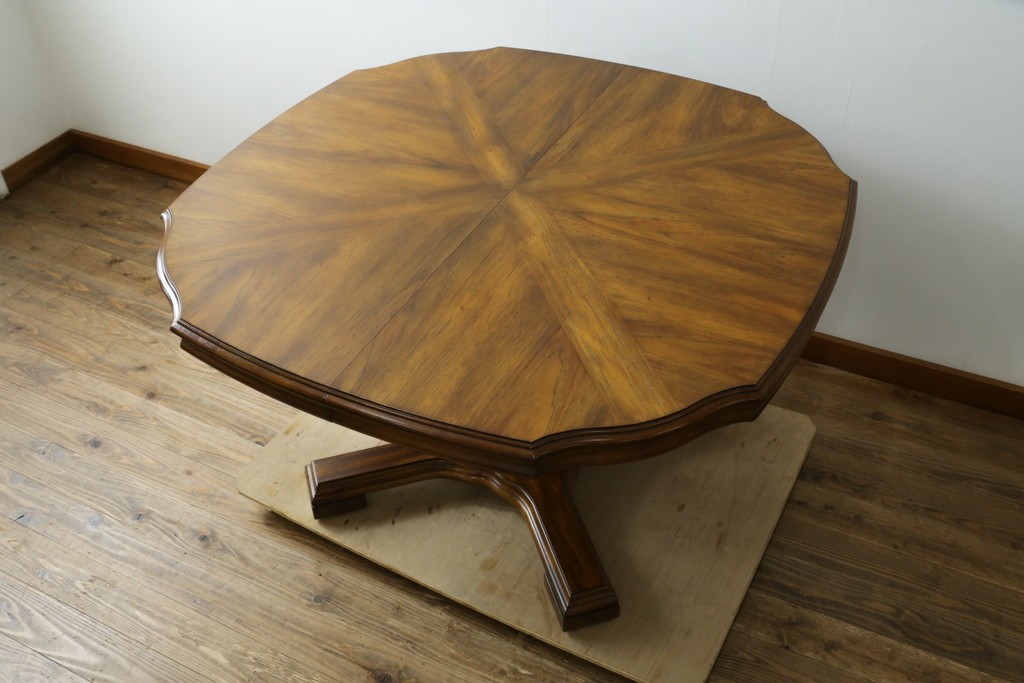 中古　美品　DREXEL HERITAGE(ドレクセルヘリテイジ)　Grand Villa(グランドヴィラ)　上品なデザインのダイニングテーブル　定価約60万円　(R-064375)