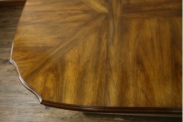 中古　美品　DREXEL HERITAGE(ドレクセルヘリテイジ)　Grand Villa(グランドヴィラ)　上品なデザインのダイニングテーブル　定価約60万円　(R-064375)