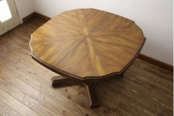 中古　美品　DREXEL HERITAGE(ドレクセルヘリテイジ)　Grand Villa(グランドヴィラ)　上品なデザインのダイニングテーブル(エクステンションテーブル、拡張式テーブル、食卓、2人掛け、4人掛け、6人掛け)(定価約60万円)(R-064375)
