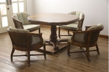中古　美品　DREXEL HERITAGE(ドレクセルヘリテイジ)　Grand Villa(グランドヴィラ)　上品なデザインのダイニングテーブル(エクステンションテーブル、拡張式テーブル、食卓、2人掛け、4人掛け、6人掛け)(定価約60万円)(R-064375)