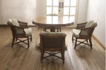 中古　美品　DREXEL HERITAGE(ドレクセルヘリテイジ)　Grand Villa(グランドヴィラ)　上品なデザインのダイニングテーブル(エクステンションテーブル、拡張式テーブル、食卓、2人掛け、4人掛け、6人掛け)(定価約60万円)(R-064375)