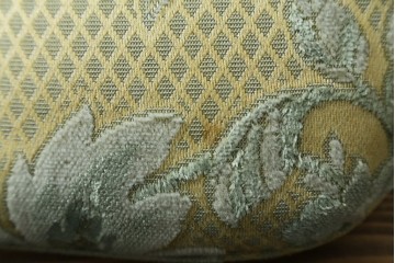 中古　美品　DREXEL HERITAGE(ドレクセルヘリテイジ)　くつろぎの時間を演出するキャスター付きアームチェア　(R-064377)