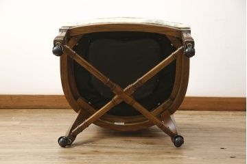 中古　美品　DREXEL HERITAGE(ドレクセルヘリテイジ)　くつろぎの時間を演出するキャスター付きアームチェア(椅子、イス、ダイニングチェア)(R-064377)