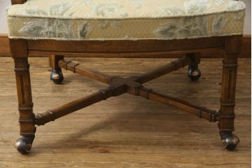 中古　美品　DREXEL HERITAGE(ドレクセルヘリテイジ)　くつろぎの時間を演出するキャスター付きアームチェア(椅子、イス、ダイニングチェア)(R-064378)