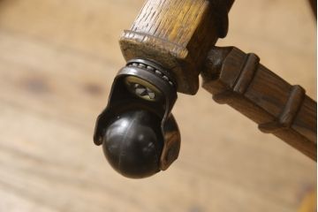 中古　美品　DREXEL HERITAGE(ドレクセルヘリテイジ)　くつろぎの時間を演出するキャスター付きアームチェア(椅子、イス、ダイニングチェア)(R-064378)