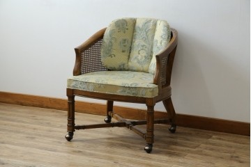 中古　美品　DREXEL HERITAGE(ドレクセルヘリテイジ)　くつろぎの時間を演出するキャスター付きアームチェア　(R-064379)