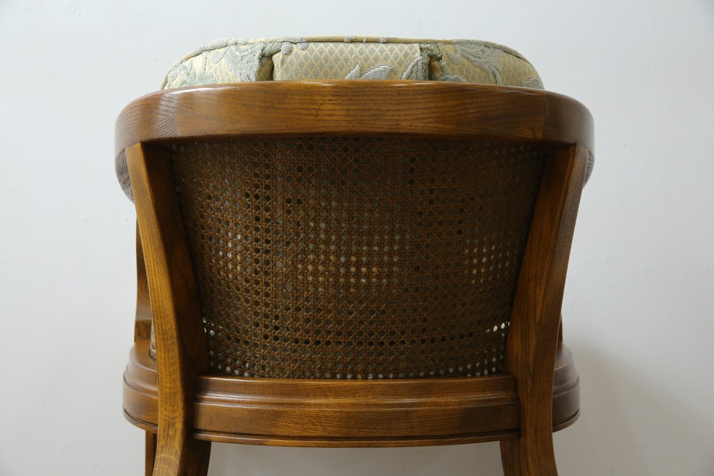 中古　美品　DREXEL HERITAGE(ドレクセルヘリテイジ)　くつろぎの時間を演出するキャスター付きアームチェア　(R-064379)