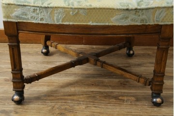 中古　美品　DREXEL HERITAGE(ドレクセルヘリテイジ)　くつろぎの時間を演出するキャスター付きアームチェア　(R-064379)