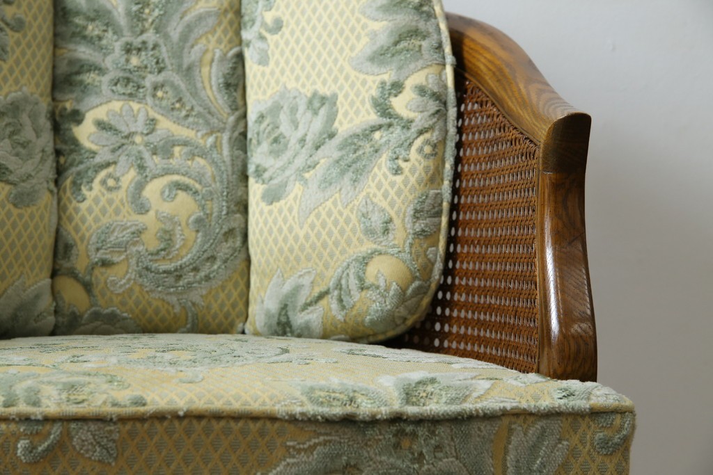 中古　美品　DREXEL HERITAGE(ドレクセルヘリテイジ)　くつろぎの時間を演出するキャスター付きアームチェア　(R-064379)