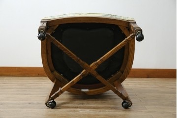 中古　美品　DREXEL HERITAGE(ドレクセルヘリテイジ)　くつろぎの時間を演出するキャスター付きアームチェア　(R-064379)