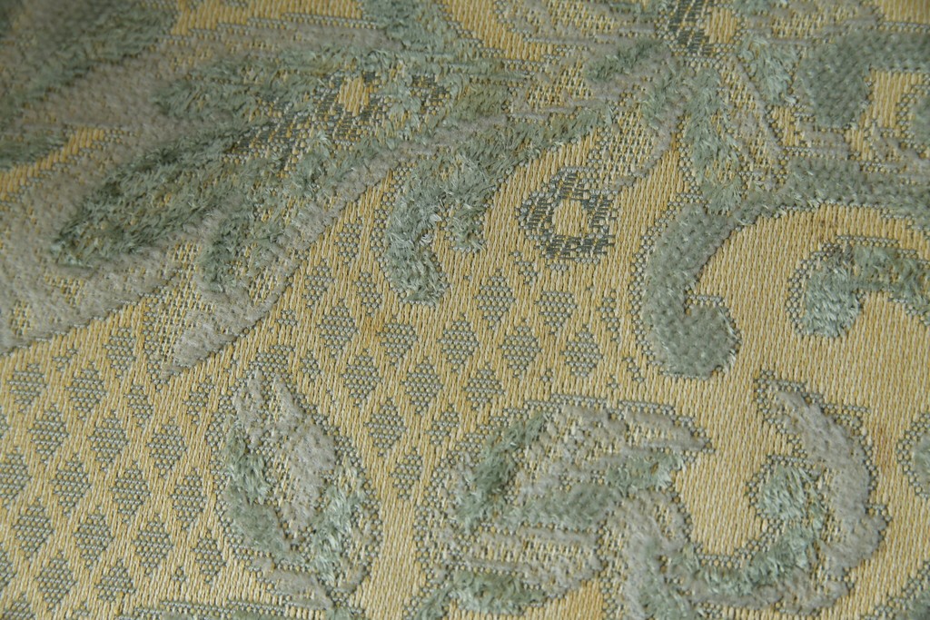 中古　美品　DREXEL HERITAGE(ドレクセルヘリテイジ)　くつろぎの時間を演出するキャスター付きアームチェア　(R-064379)