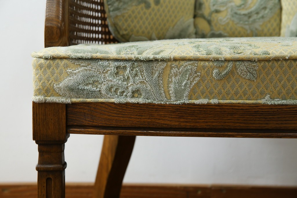 中古　美品　DREXEL HERITAGE(ドレクセルヘリテイジ)　くつろぎの時間を演出するキャスター付きアームチェア　(R-064379)