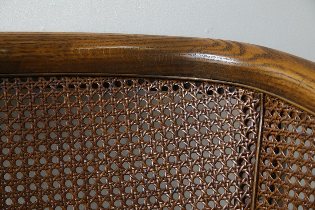 中古　美品　DREXEL HERITAGE(ドレクセルヘリテイジ)　くつろぎの時間を演出するキャスター付きアームチェア　(R-064379)