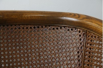 中古　美品　DREXEL HERITAGE(ドレクセルヘリテイジ)　くつろぎの時間を演出するキャスター付きアームチェア　(R-064379)