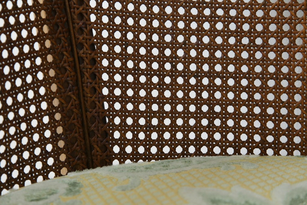 中古　美品　DREXEL HERITAGE(ドレクセルヘリテイジ)　くつろぎの時間を演出するキャスター付きアームチェア　(R-064379)