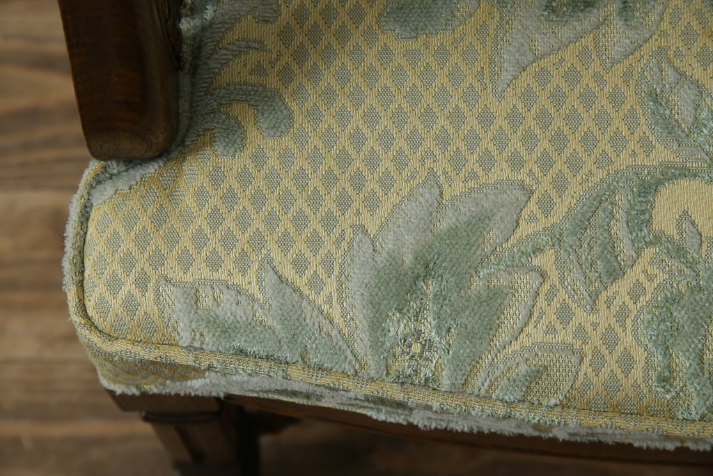 中古　美品　DREXEL HERITAGE(ドレクセルヘリテイジ)　くつろぎの時間を演出するキャスター付きアームチェア　(R-064379)